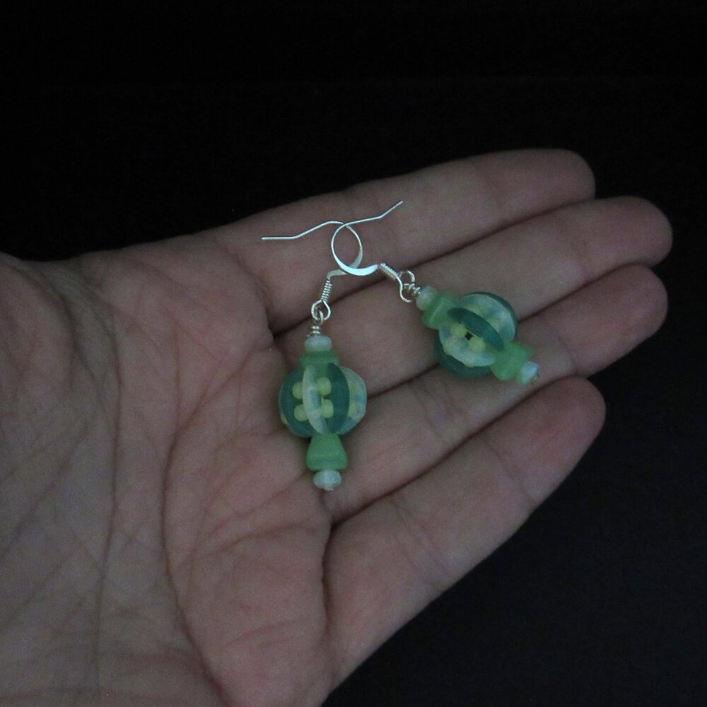 Uranium glass beaded bead earrings - Picture 3 of 13